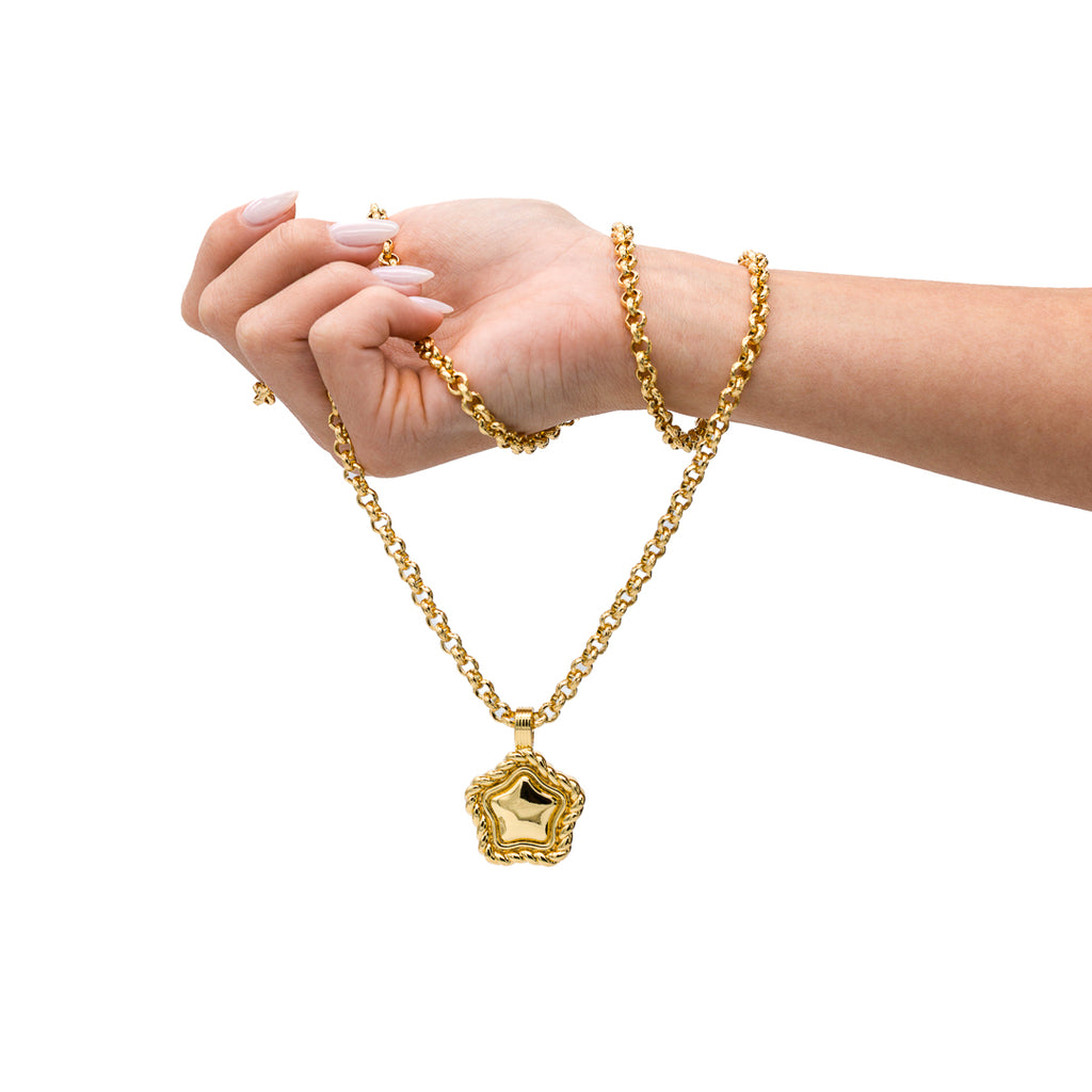 LA FORZA Daisy Necklace editorial campaign shot model wearing gold chain necklace